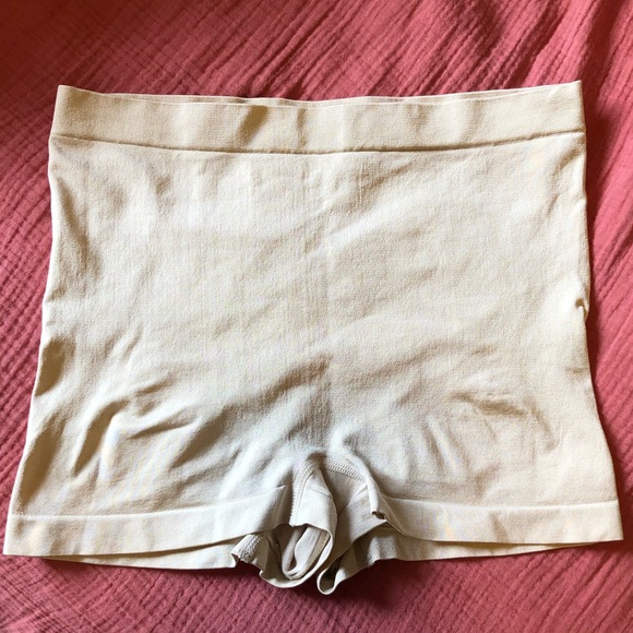 Nude shapewear shorts - Picture 1 of 3